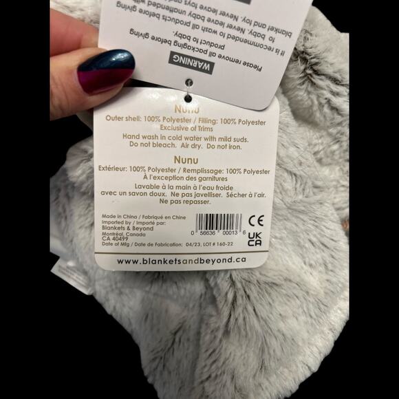 NWT Blankets & Beyond Elephant Nunu Security Snuggie Unisex BABY GIFT - Picture 3 of 5